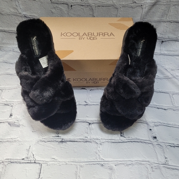 Koolaburra by UGG Cameal slides black faux fur in size 9M - Picture 2 of 9